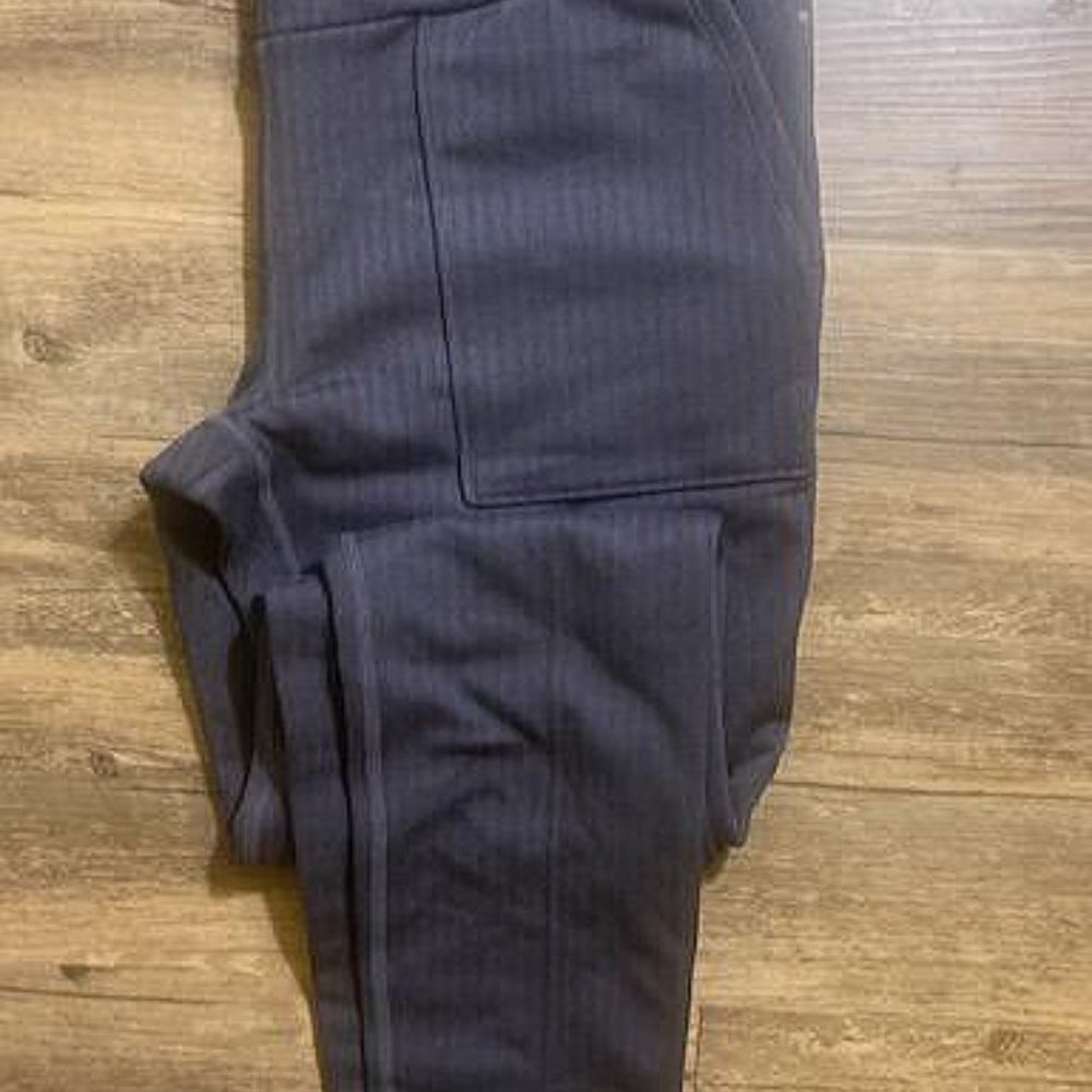**FINAL SALE** NWT Jacquard Knot Leggings (M)